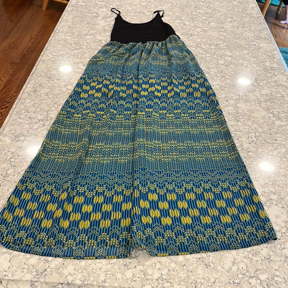 Forever 21 black and blue maxi dress size M